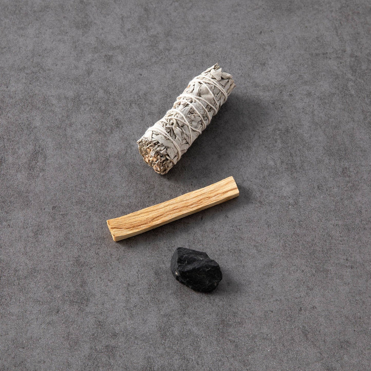 Smudge Ritual Set – Palo Santo, Salvia & Kristall