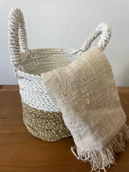 Förvaringskorgar i sjögräs – natur/vitt set