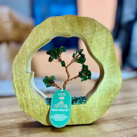 Kristallträd i mangoträ-ring – grön aventurin, ca 60 stenar