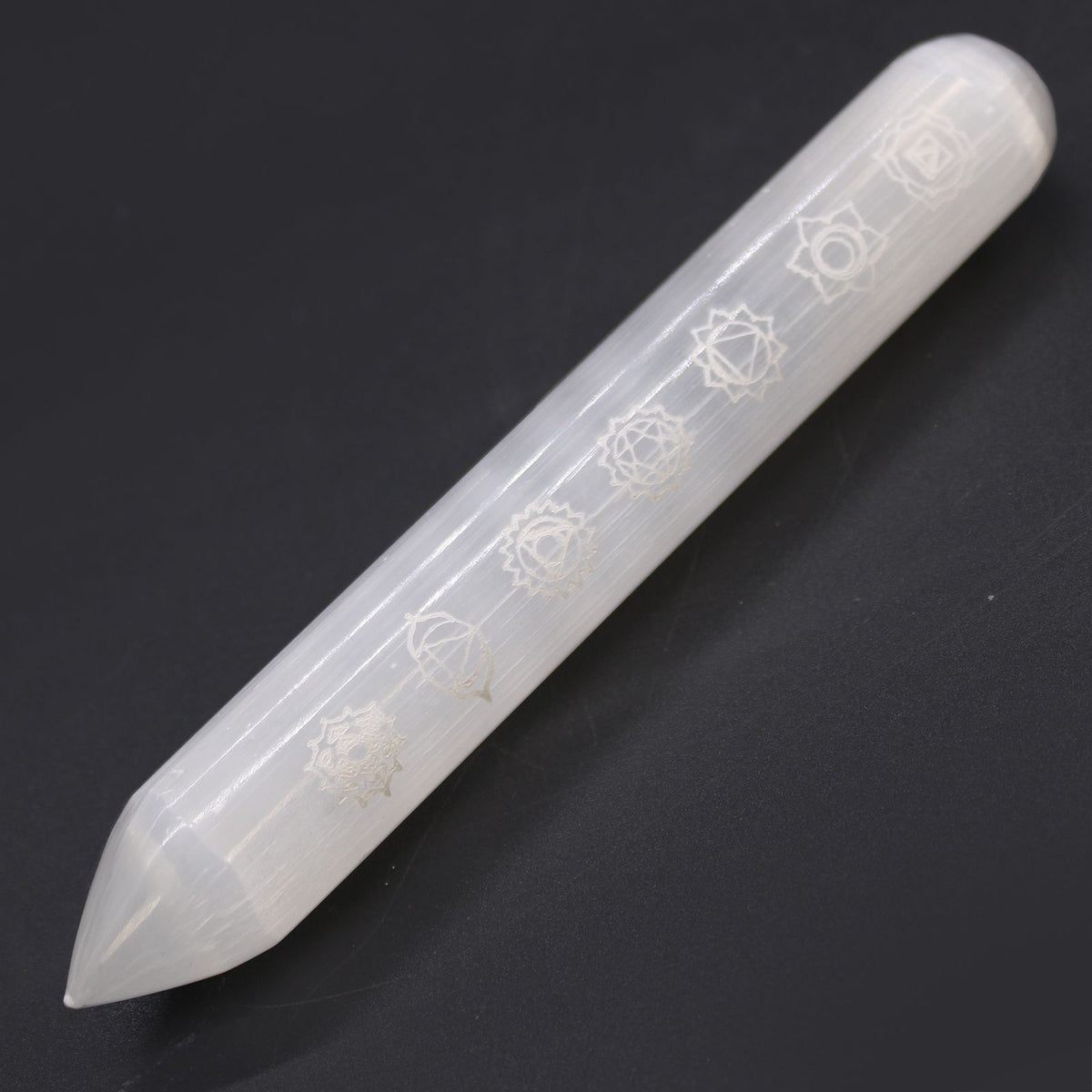 Selenitstav med sju chakrastenar – ca 14–16 cm