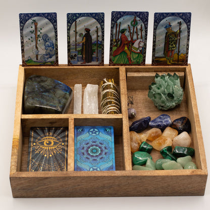 Tarotbox i mangoträ – fyra fack & korthållare