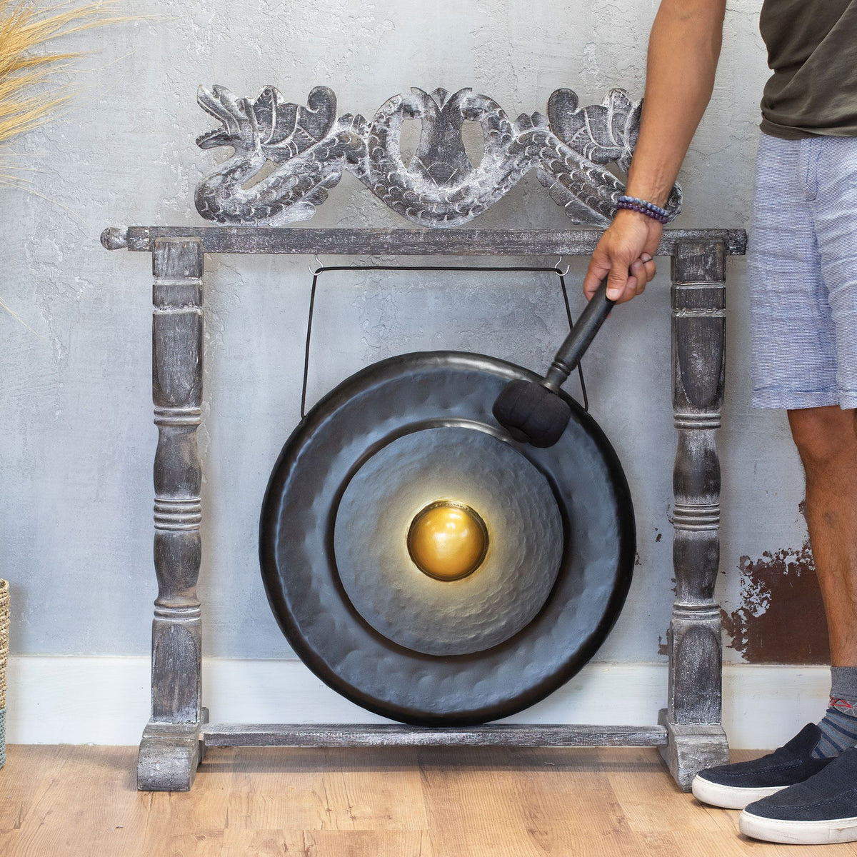 Gong med trästativ – svart, 50 cm