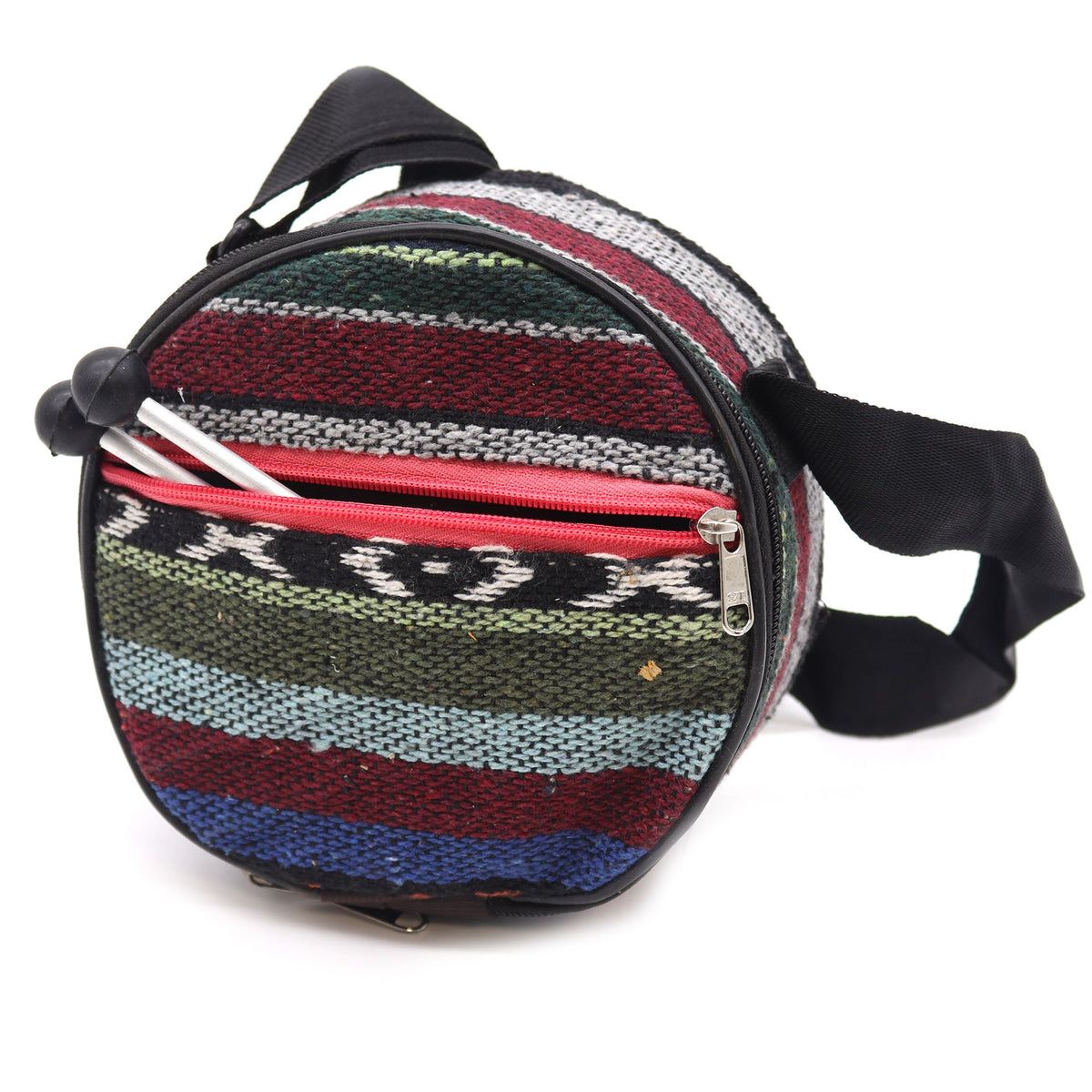 Ståltungtrumma – graverad Om-mandala, Ø16 cm