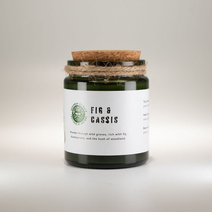 Greenman sojavaxljus med träveke – Crushed Fig & Cassis