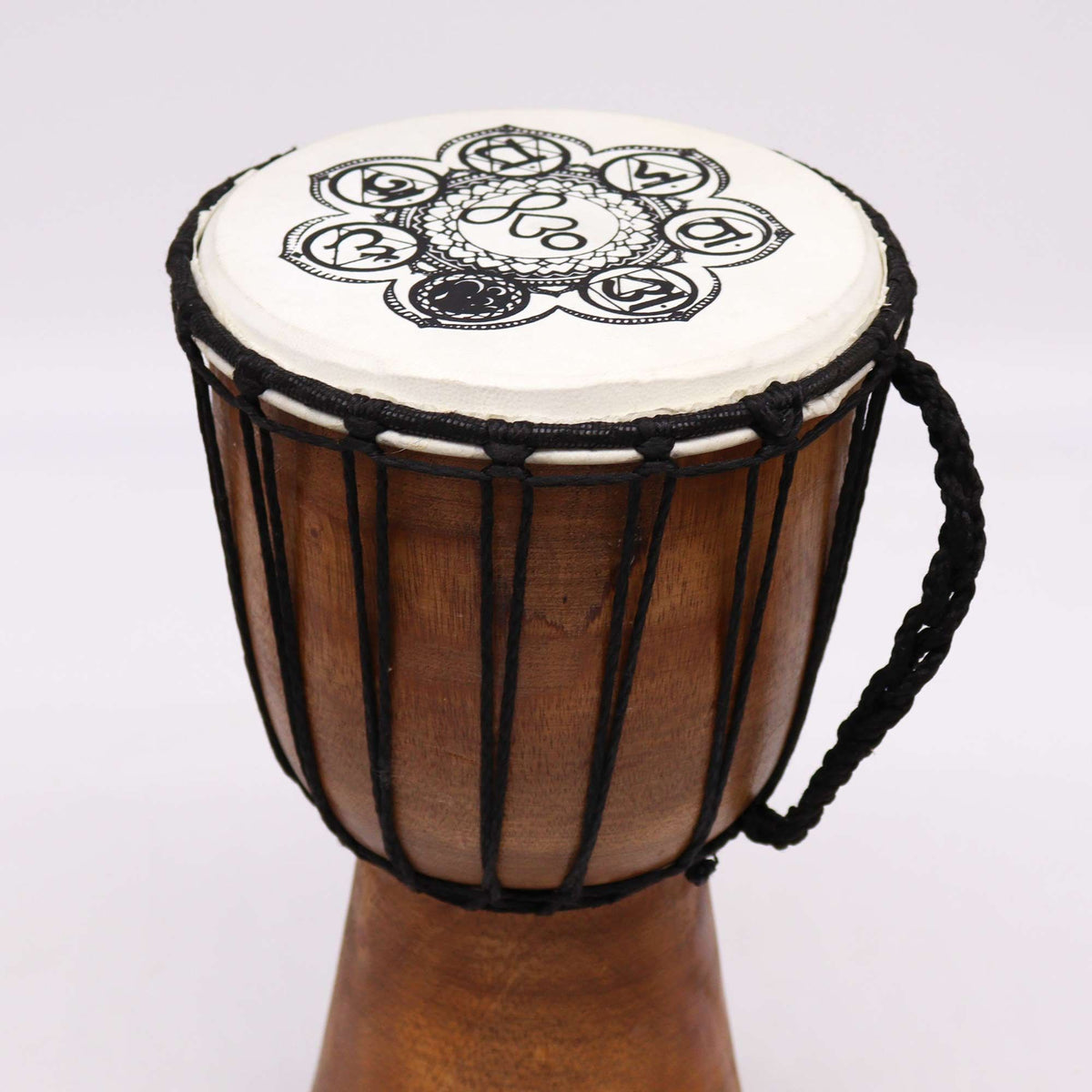 Djembe med chakramotiv – 30 cm