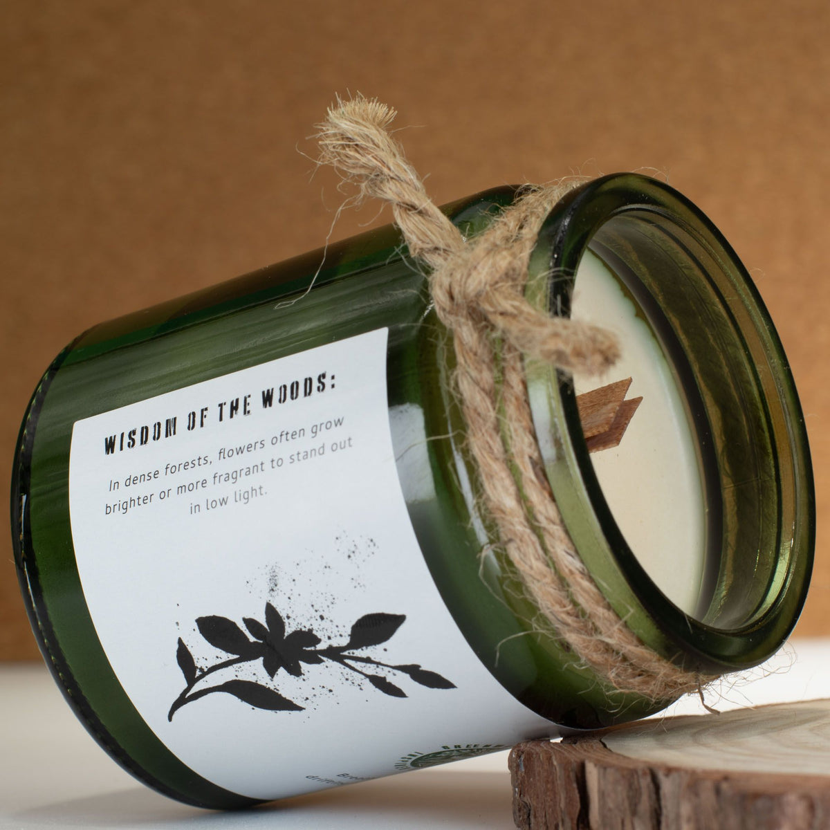 Greenman sojavaxljus med träveke – Jasmine Glade