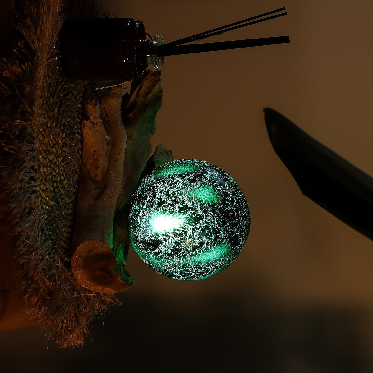 DriftGlow-bordslampa – smaragdgrön krackelering