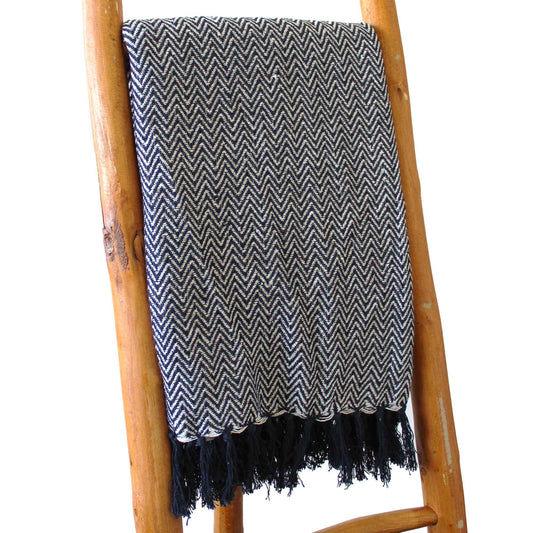 Prydnadspläd – marinblå sicksack, 125 × 150 cm