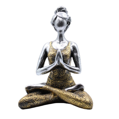 Yogafigur i sittande ställning – silver och guld, 24 cm