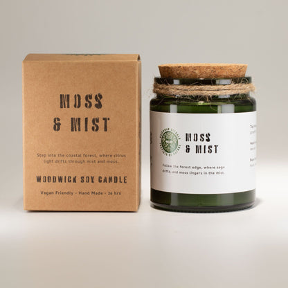 Greenman sojavaxljus med träveke – Moss & Mist