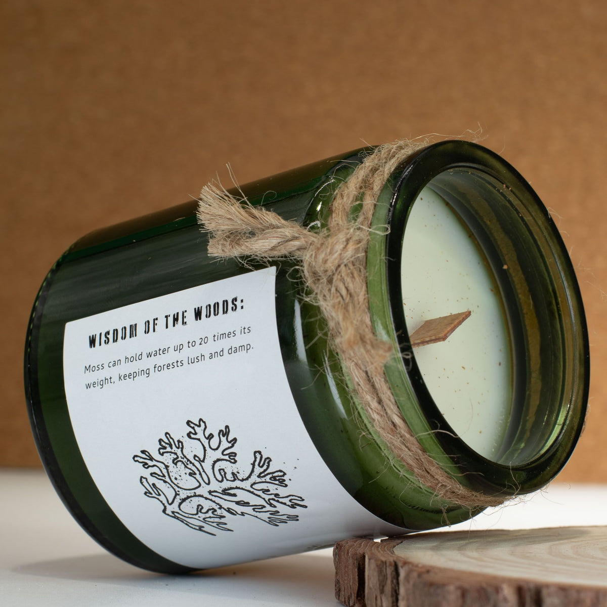 Greenman sojavaxljus med träveke – Moss & Mist