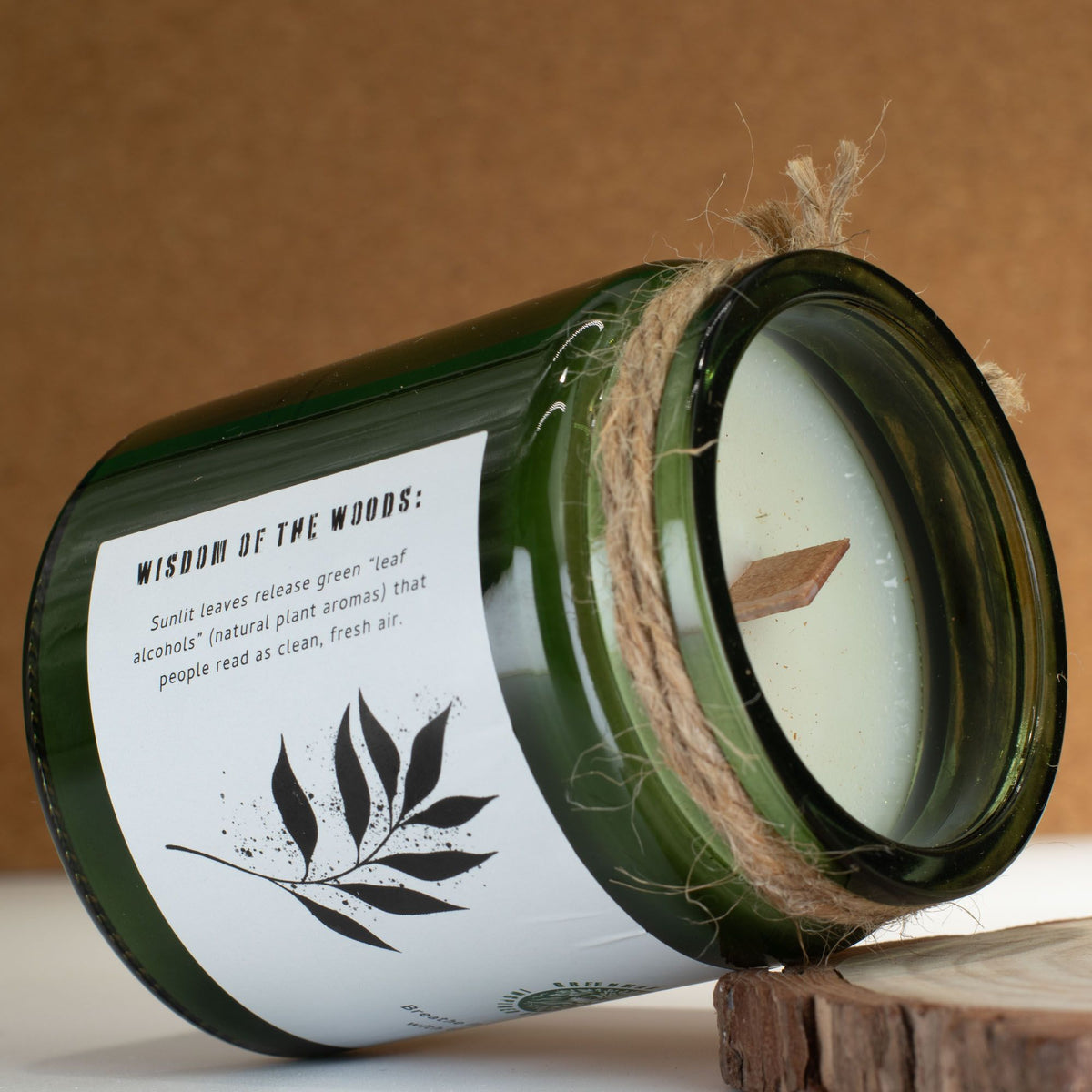 Greenman sojavaxljus med träveke – Leaves & Linen