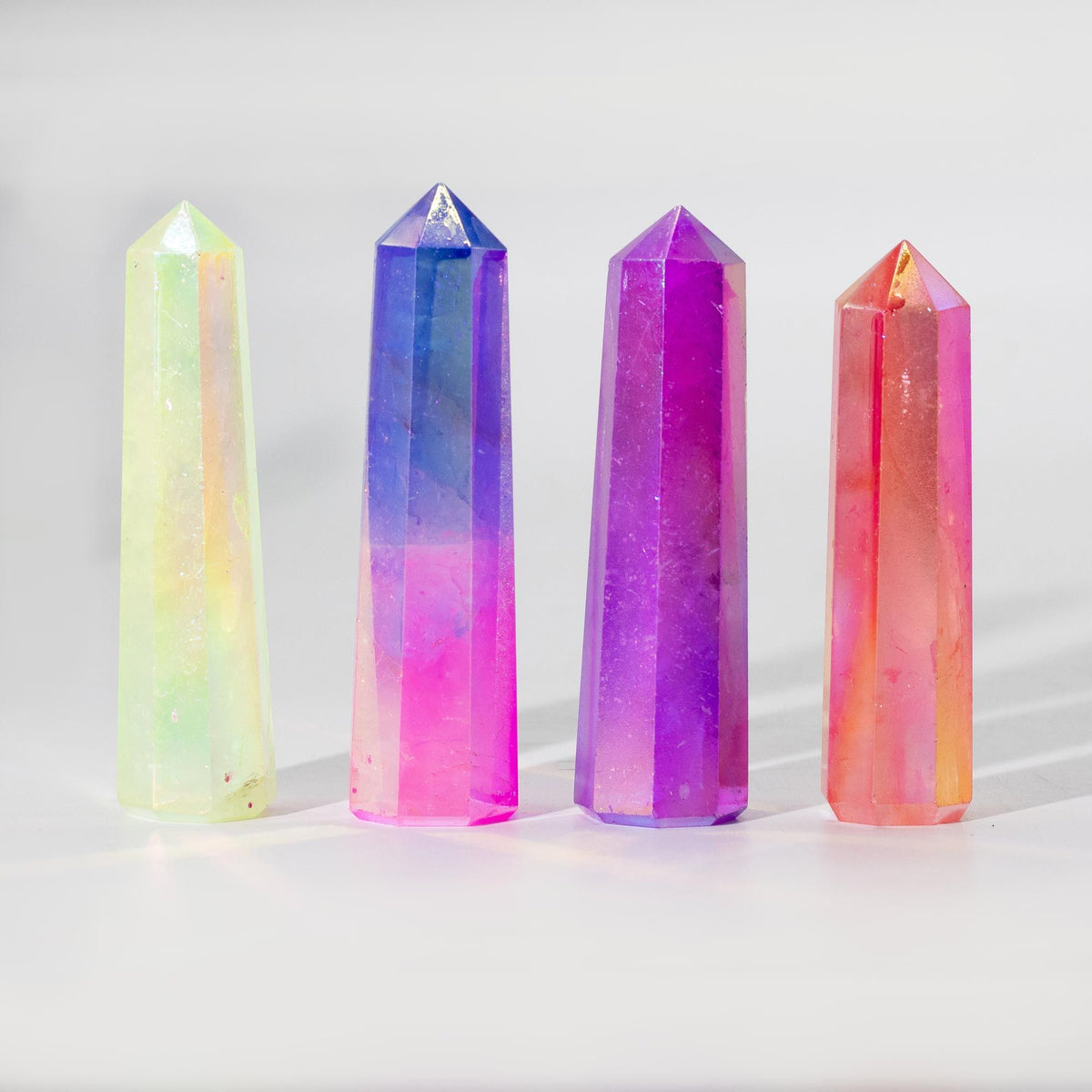 Kristallspets i aurakvarts – persika, ca 9 cm