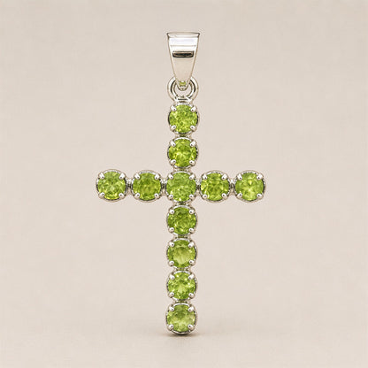 Halsband med kors och peridot – silverfärgad kedja