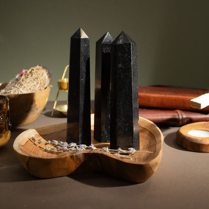 Sexsidig obelisk i svart turmalin – ca 17 cm