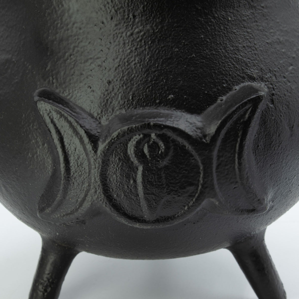 Stor ritualkittel i gjutjärn – Triple Moon, 23 × 18 cm, minst 4 kg