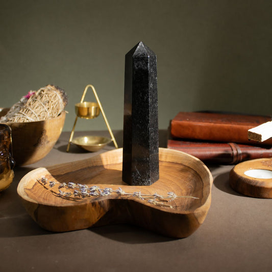 Sexsidig obelisk i svart turmalin – ca 17 cm
