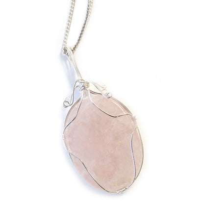 Halsband med spiralinfattning – rosenkvarts