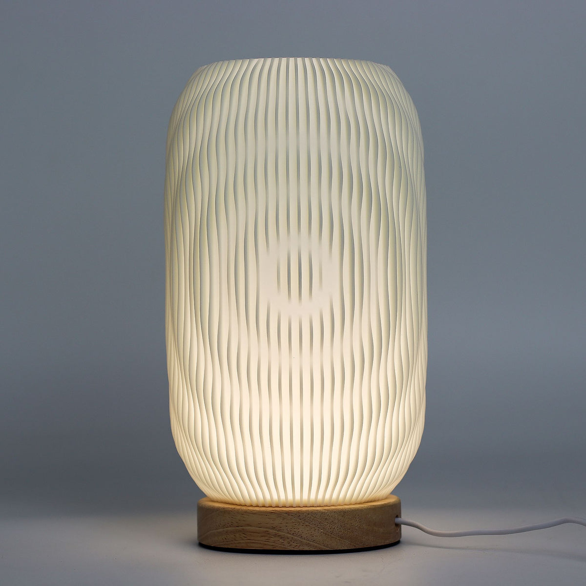 New Wave USB-lampa – Modern Twisted, 3 ljuslägen