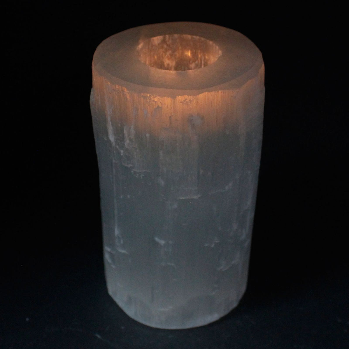 Ljushållare i selenit – cylinder, 15 cm