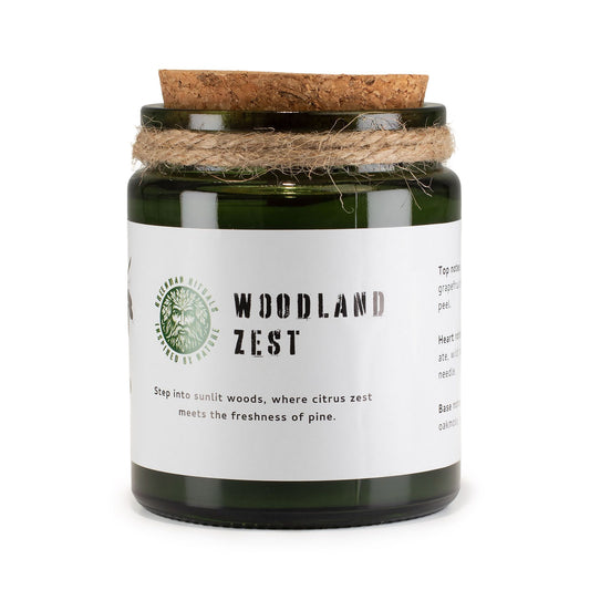 Greenman sojavaxljus med träveke – Woodland Zest