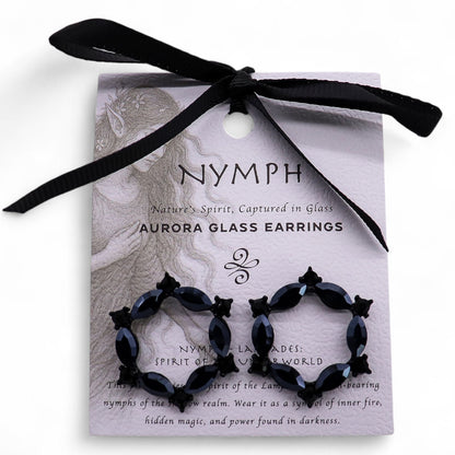 Örhängen i glas – svart, rund form