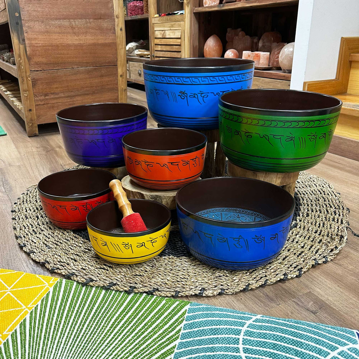 Chakra-klangskålsset – 7 stora skålar, 19,5–35 cm