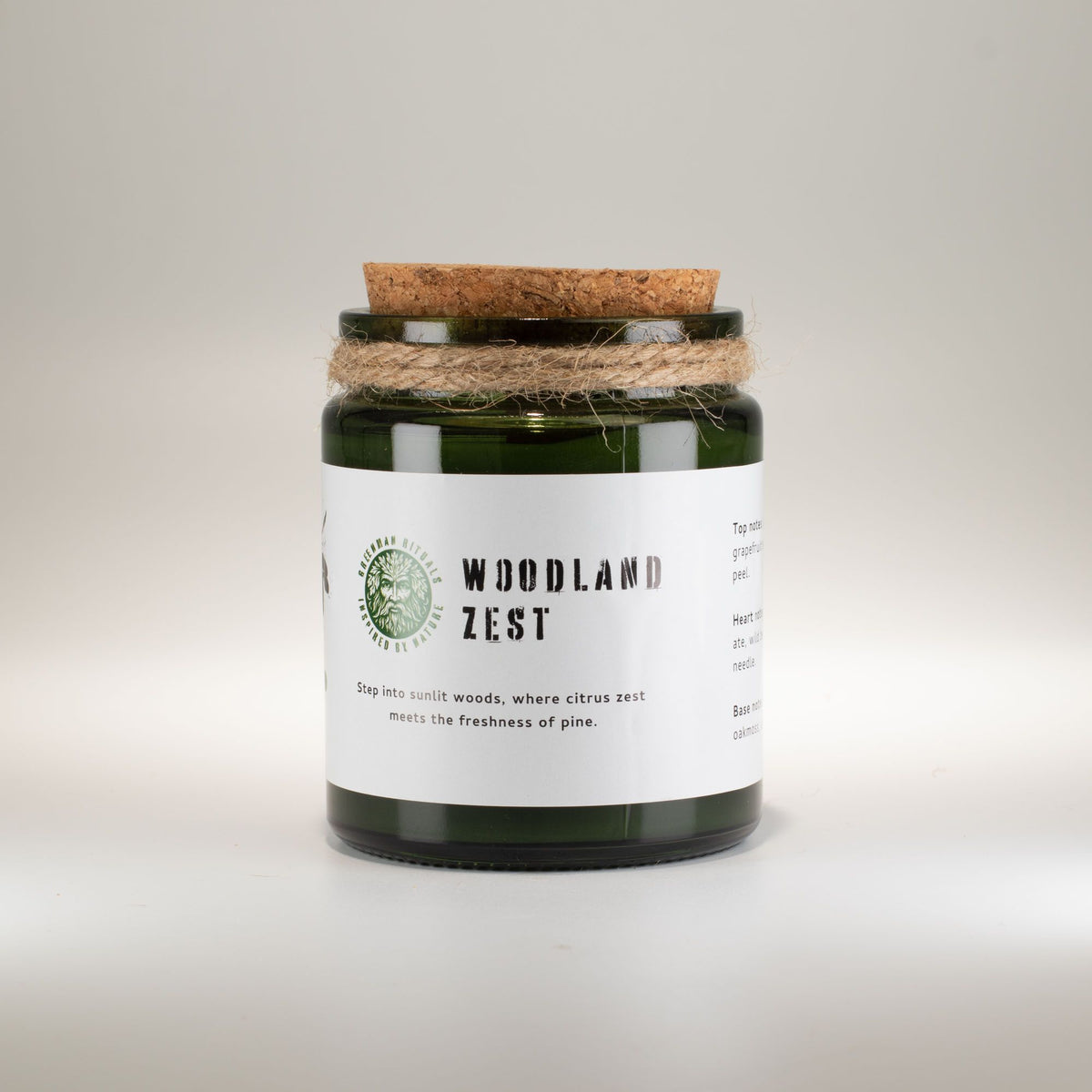 Greenman sojavaxljus med träveke – Woodland Zest