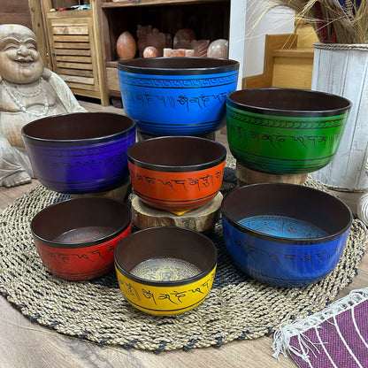 Chakra-klangskålsset – 7 stora skålar, 19,5–35 cm