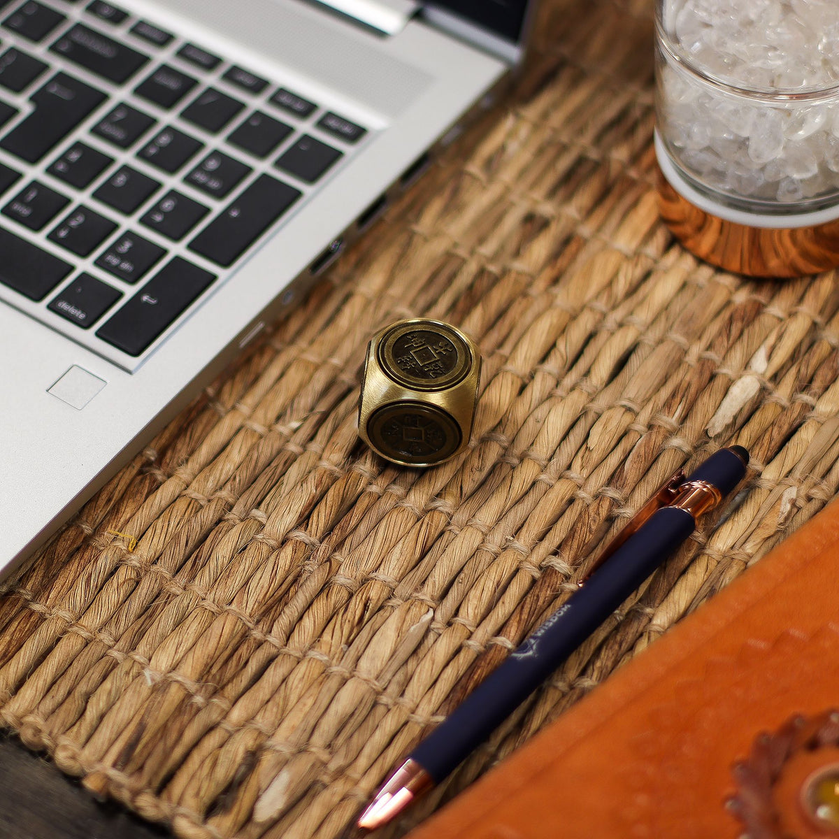Feng Shui-symboltärning – zodiak & yin-yang