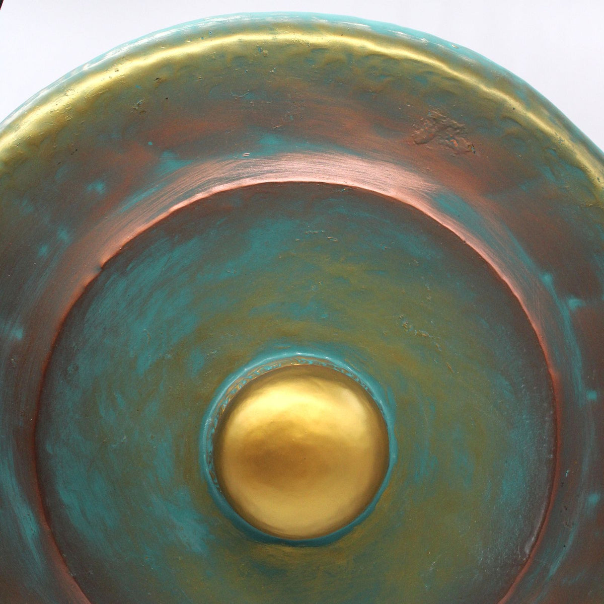 Gong med trästativ – grönpatinerad finish, 50 cm