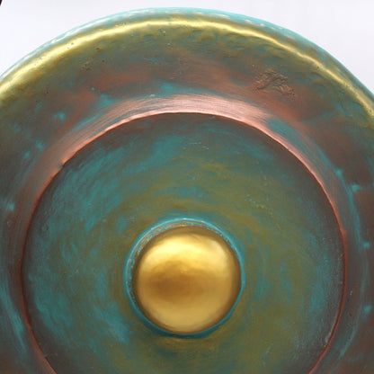 Gong med trästativ – grönpatinerad finish, 50 cm