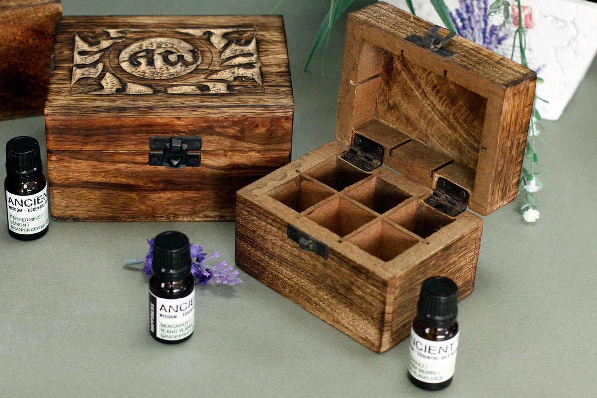 Aromalåda i mangoträ – plats för 12 × 10 ml