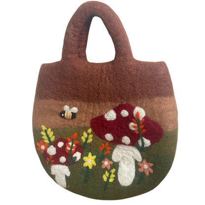 Tovad väska med svampträdgård – 35 × 27 cm