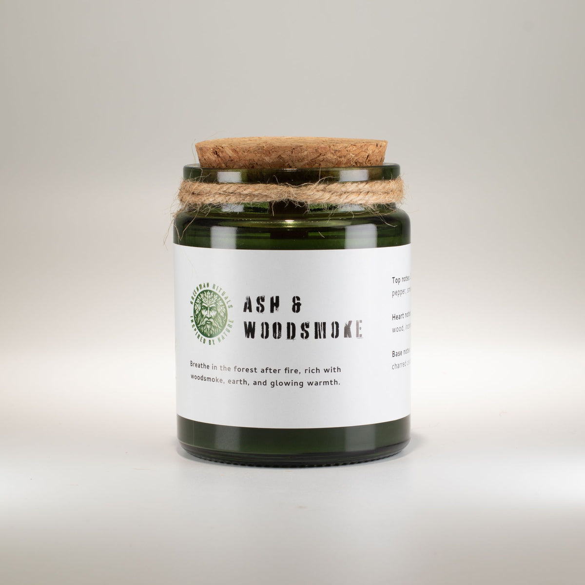 Greenman sojavaxljus med träveke – Ash & Woodsmoke