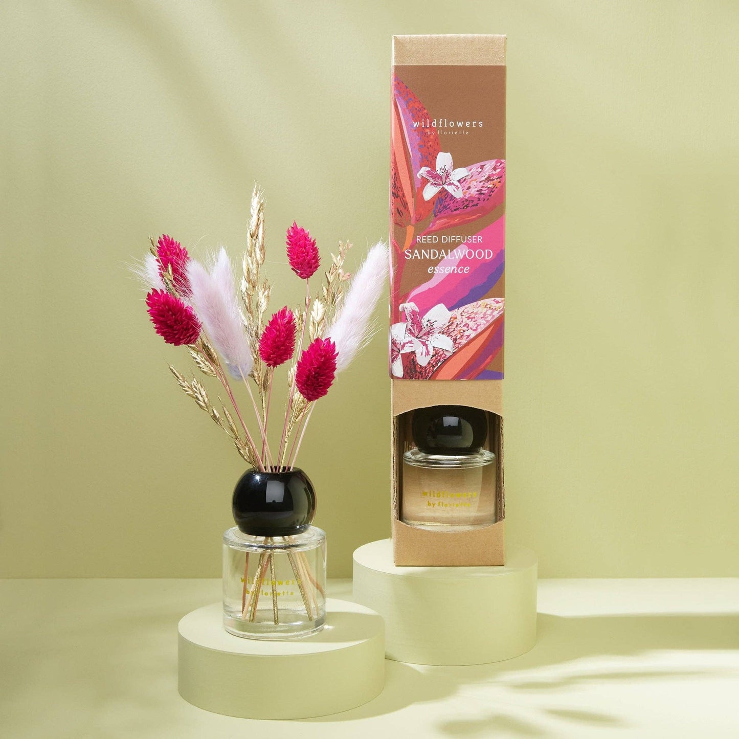 Reed Diffuser med Torkade Blommor 50ML - Sandelträ Essens