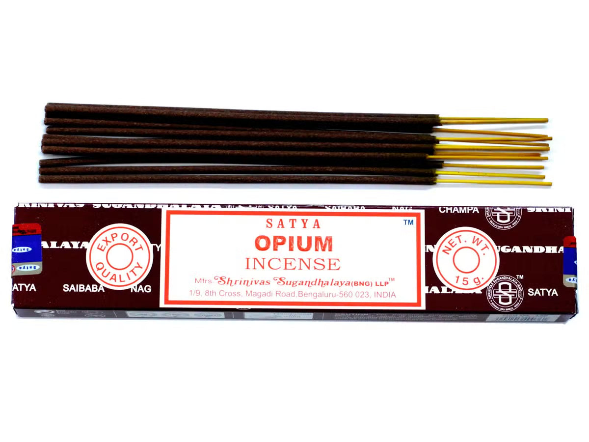 Satya Opium rökelse 15 g – en ask med rökelsepinnar